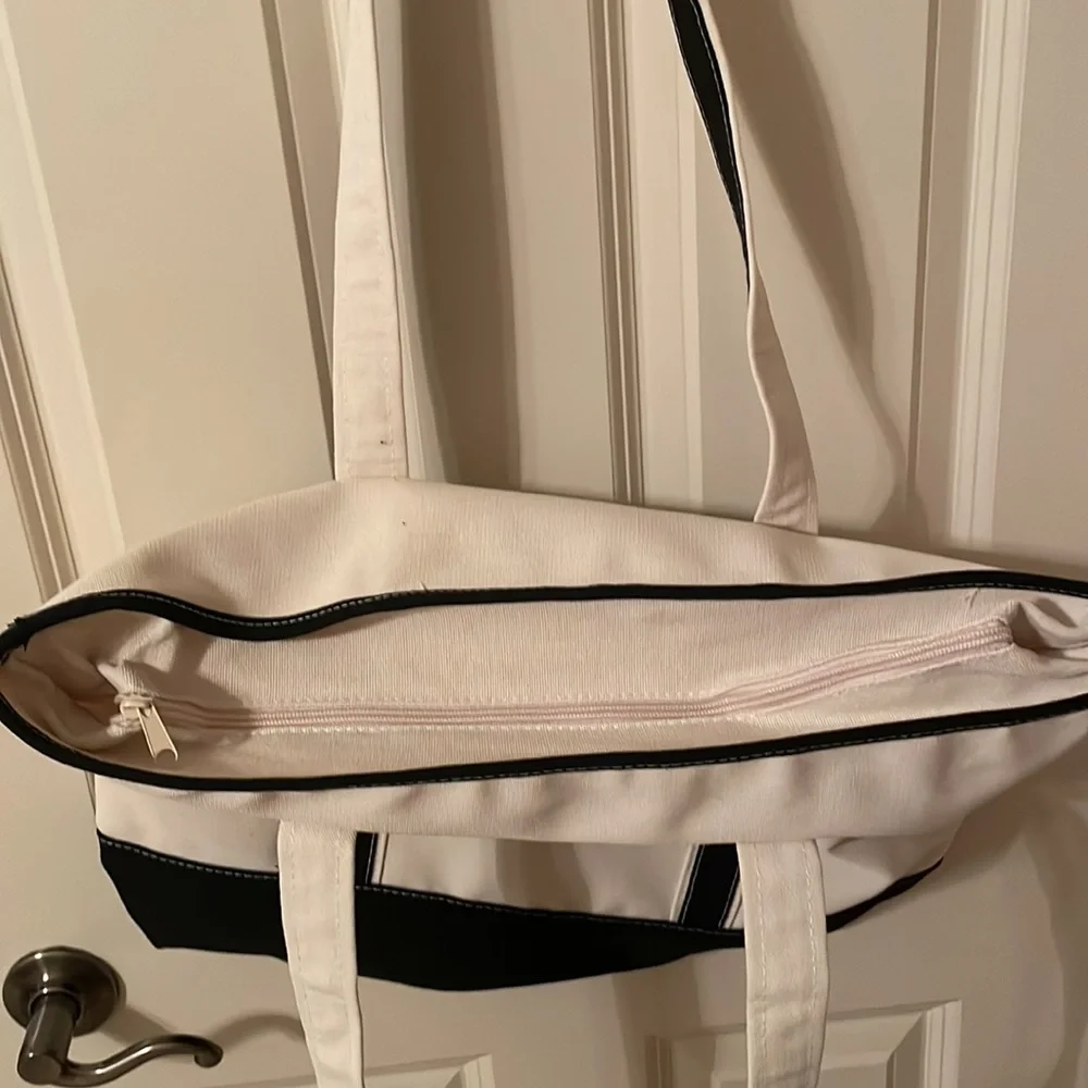 Women's A Monogrammed Tote Bag NWOT - Picture 5 of 7